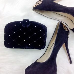 Vintage Velvet Clamshell Clutch